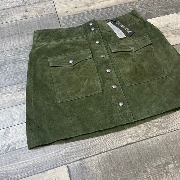 Blank NYC Sun Valley Suede Mini Skirt 31 UK 16 Green Leather Pockets BNWT - Picture 3 of 12
